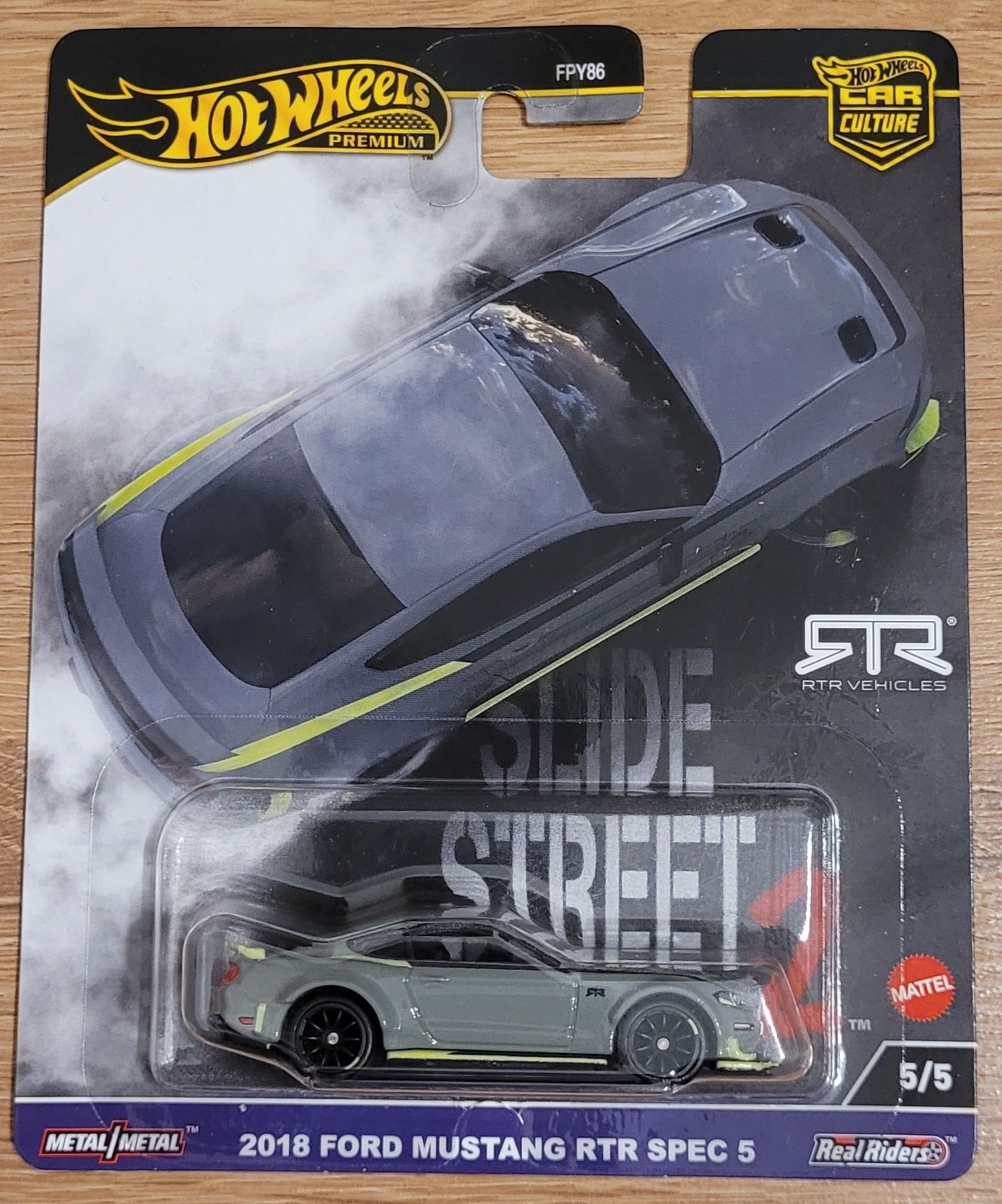 Ford Mustang RTR Spec 5 Slide Street Hot Wheels