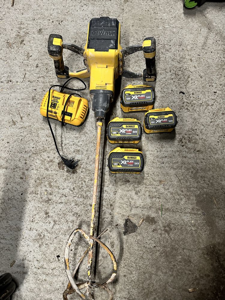 Dewalt 54v mixer 18v 4 baterie