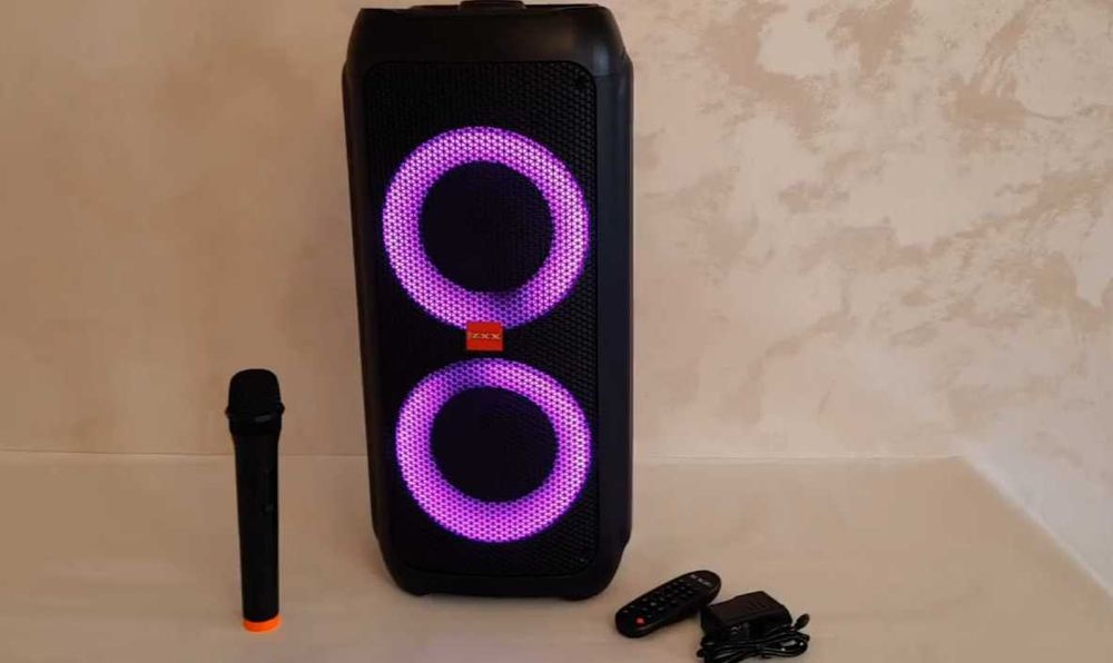 Велика колонка з підсвіткою на акумуляторі з мікрофоном