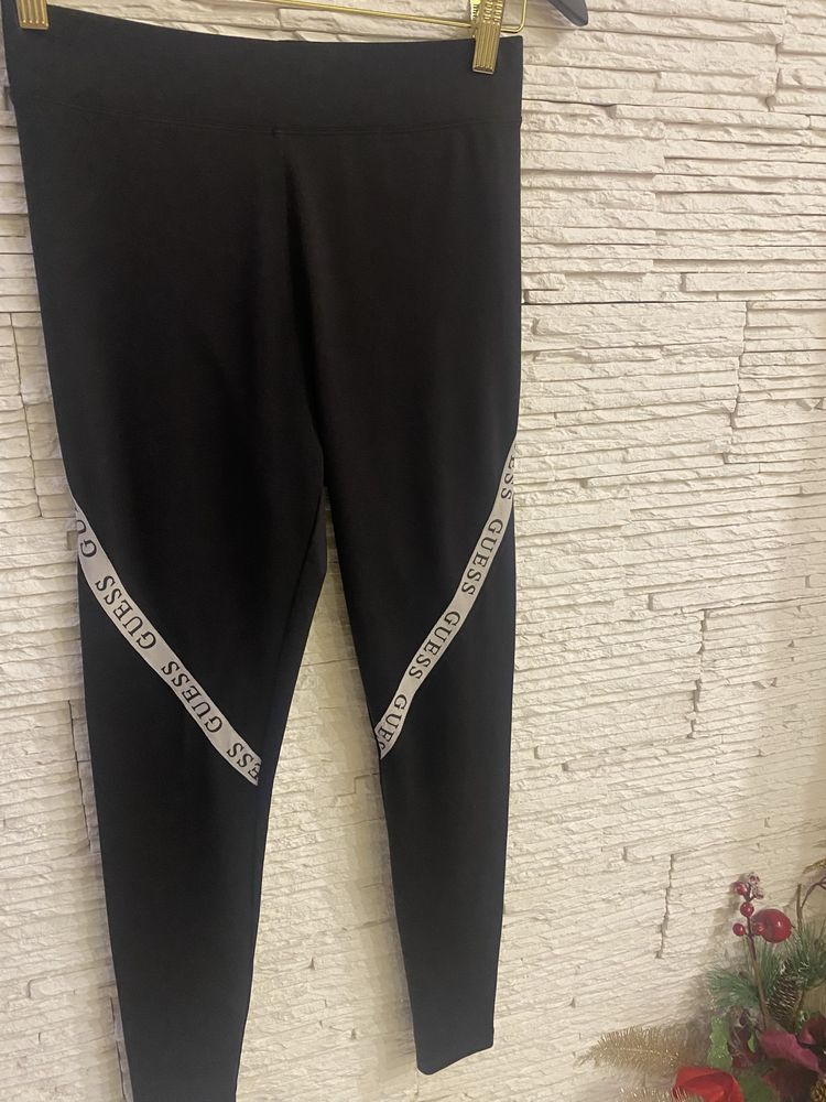 Legginsy guess napis
