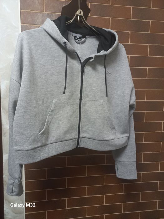 Crivit стильна укорочена спортивна курточка, олімпійка