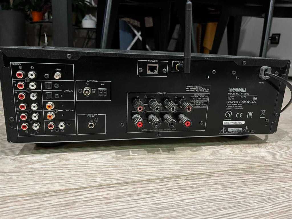 Amplituner stereo Yamaha R-N602 RN602 RN 602