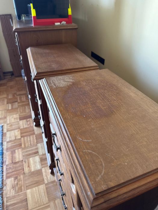 Conjunto de cómoda e mesinhas de cabeceira