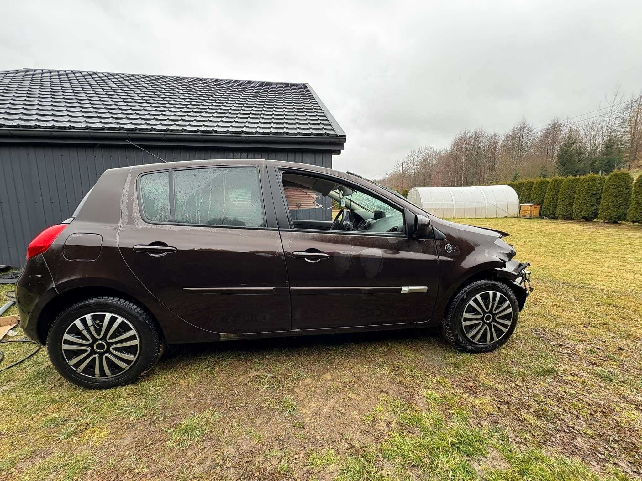 Renault Clio 3 1.2 TCE 2011r