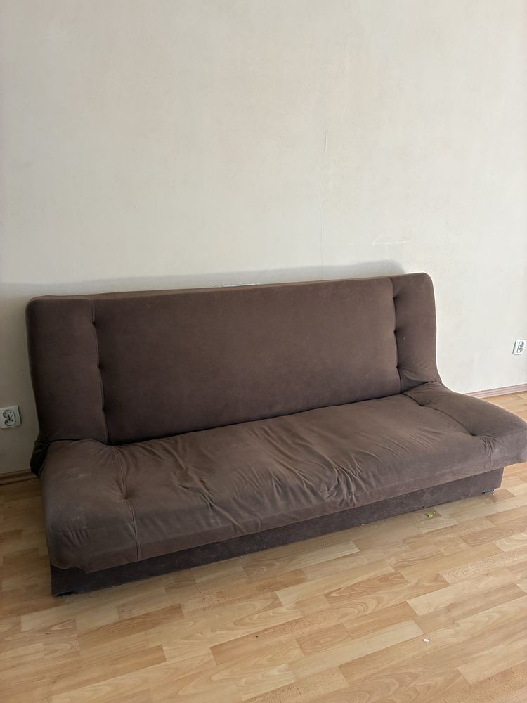 Brązowa kanapa za darmo