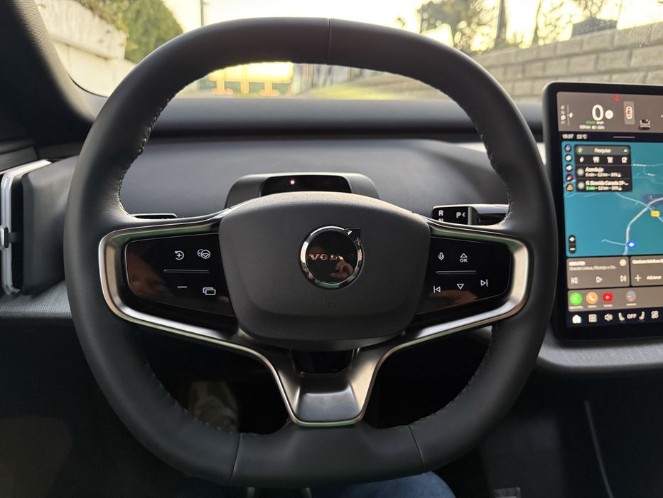 Volvo ex 30 69kwh single Motor extended Range Plus 272cv 2024