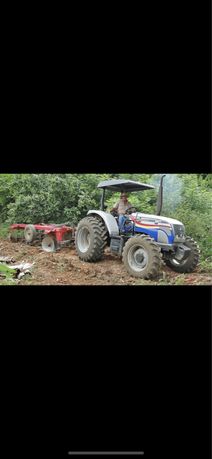 Trabalhos Agrícolas com Tractor