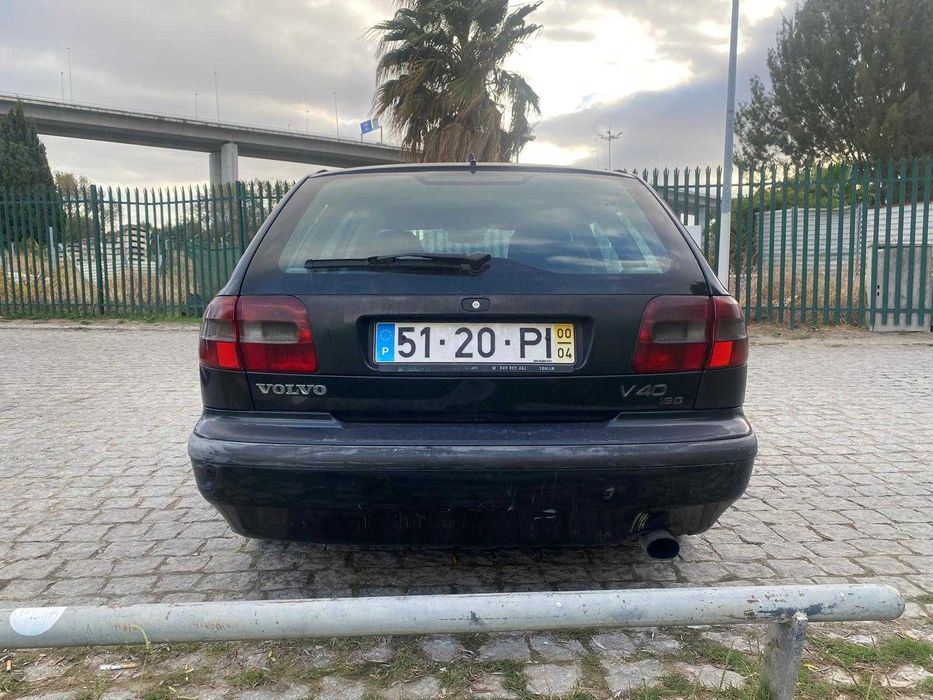 Volvo V40 1.9DI ano 2000