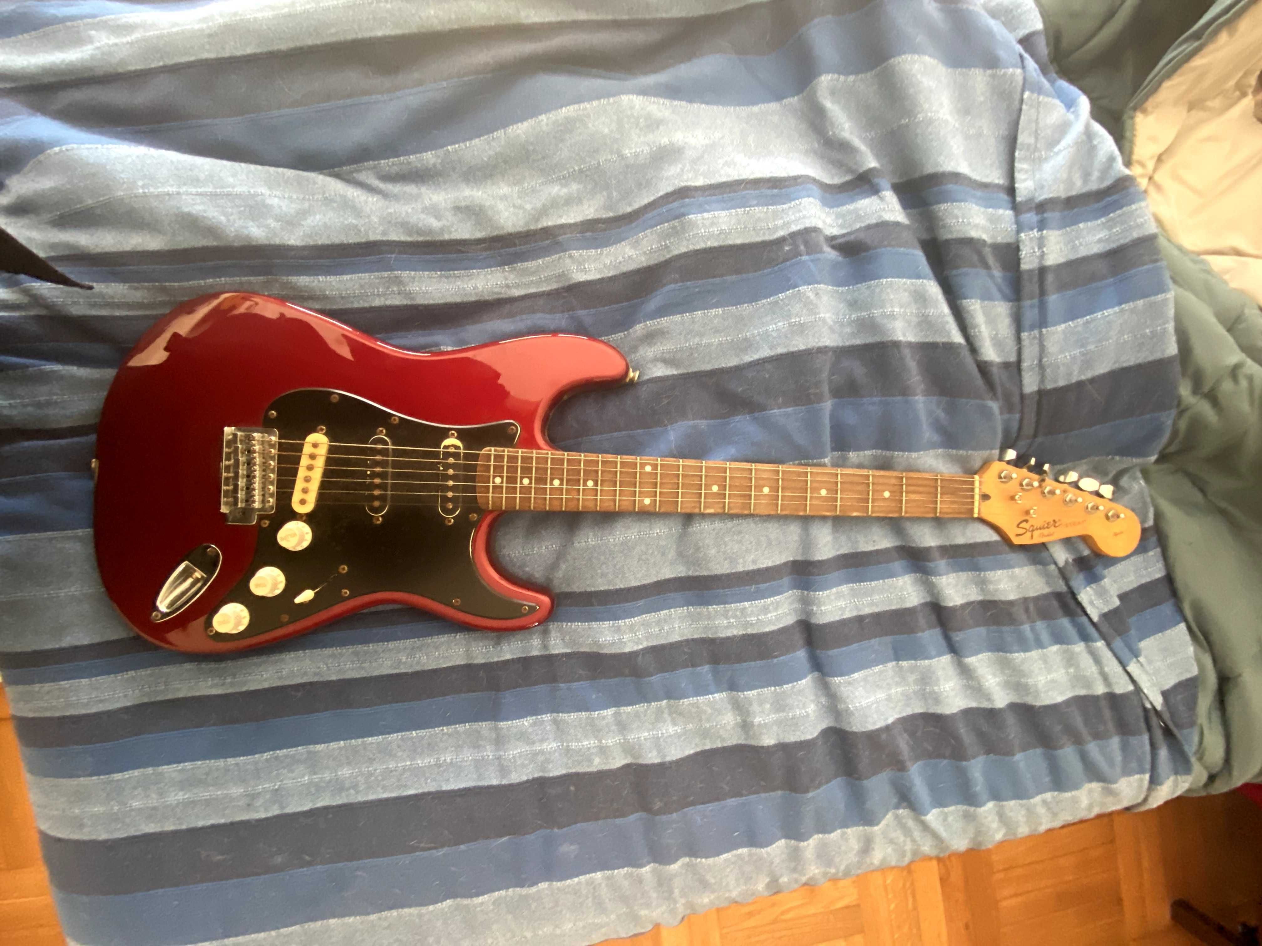Guitarra Elétrica Fender Squier Stratocaster Affinity