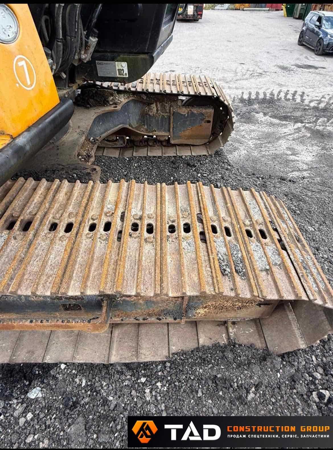 Гусеничний екскаватор Jcb JS 220 LC