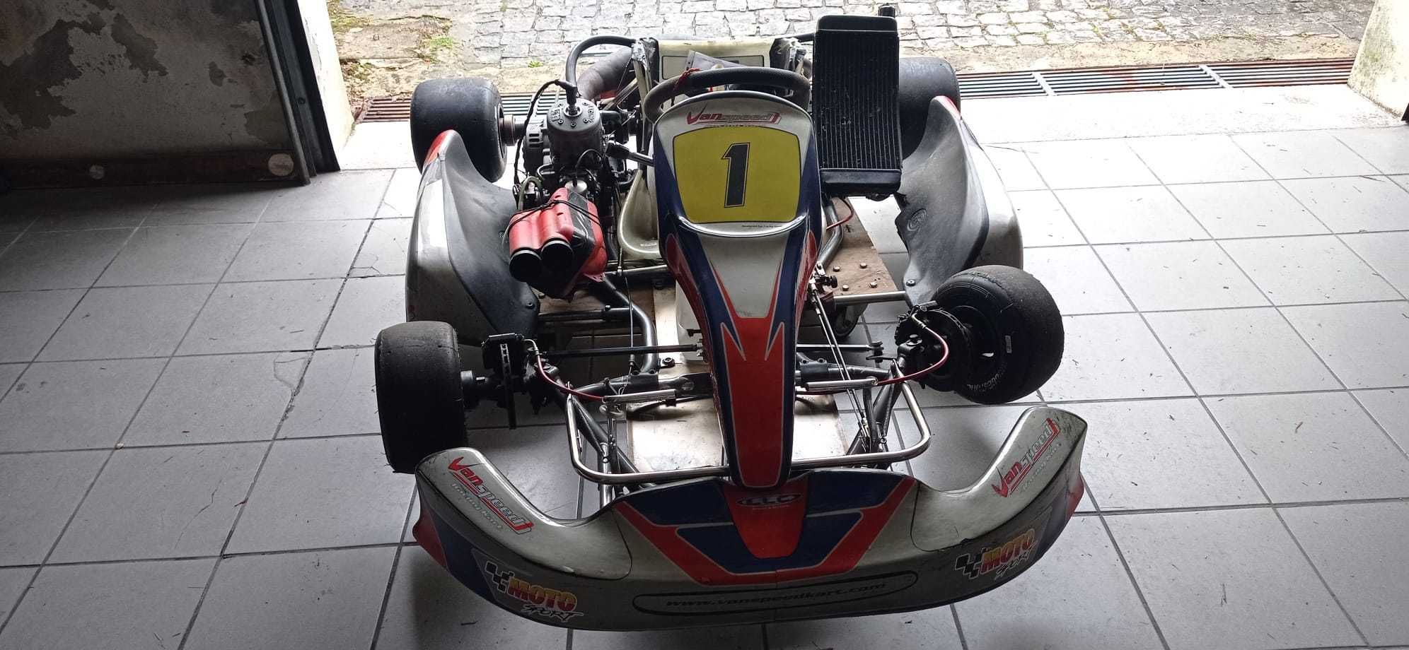 Kart 125 cc com seis velocidades. Chassis Vanspeed