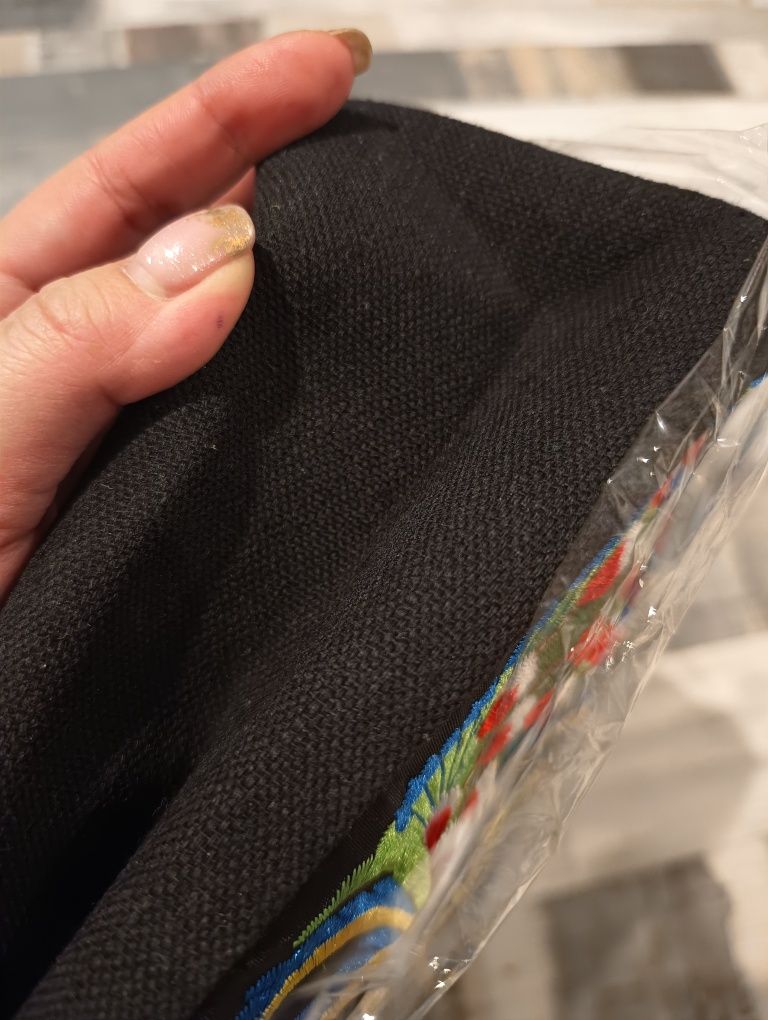 Nowa haftowana torba z pawiami