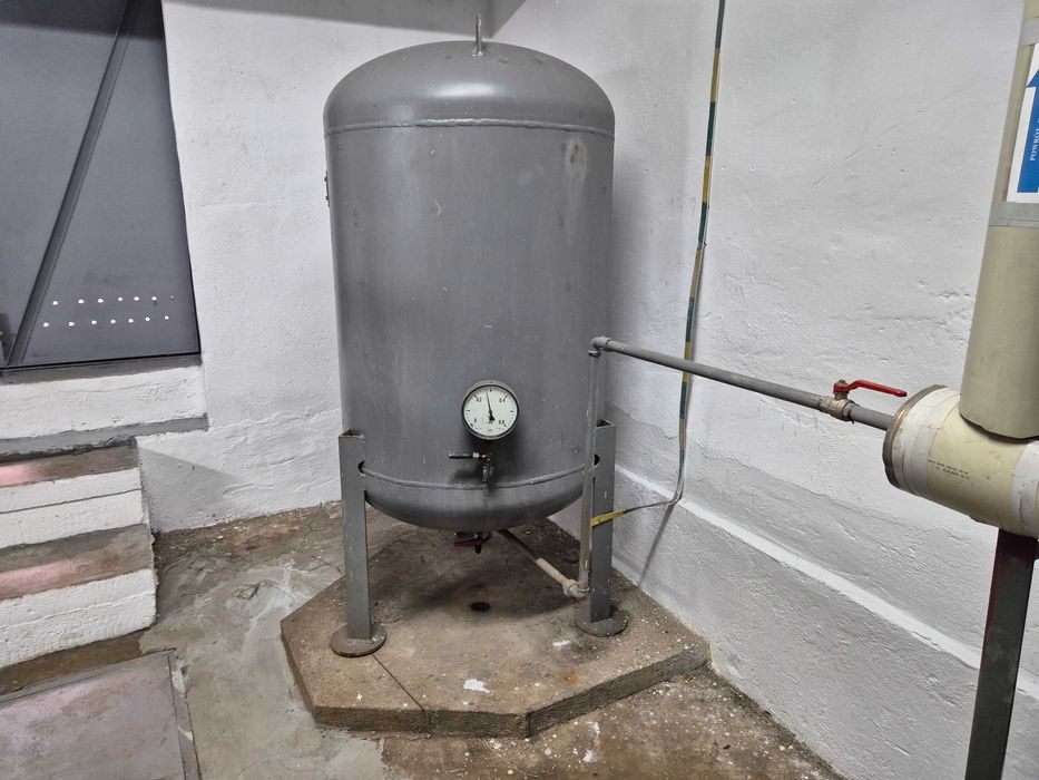 Bufor ciepła, zbiorniki ciśnieniowe