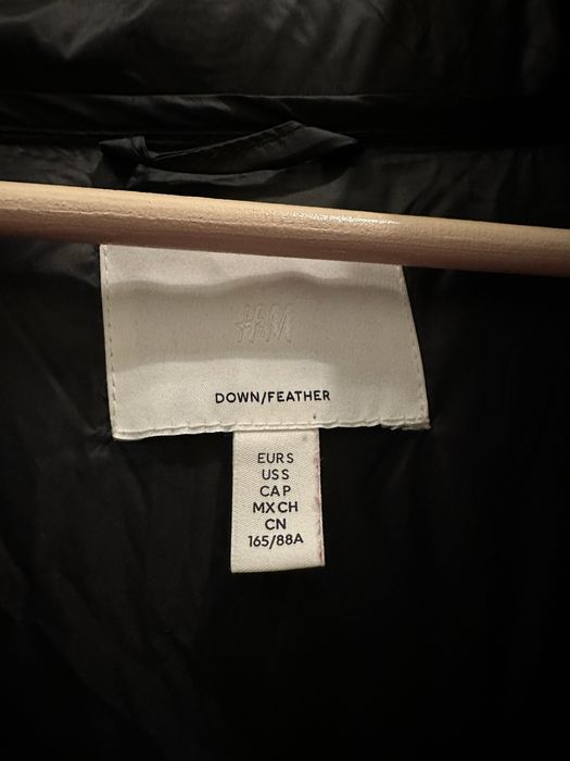 Пуховик чорний h&m