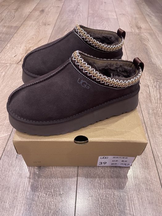 Крутезні жіночі короткі уггі на платформі Ugg Tazz