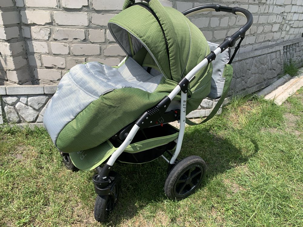Коляска Zippy 2 в 1