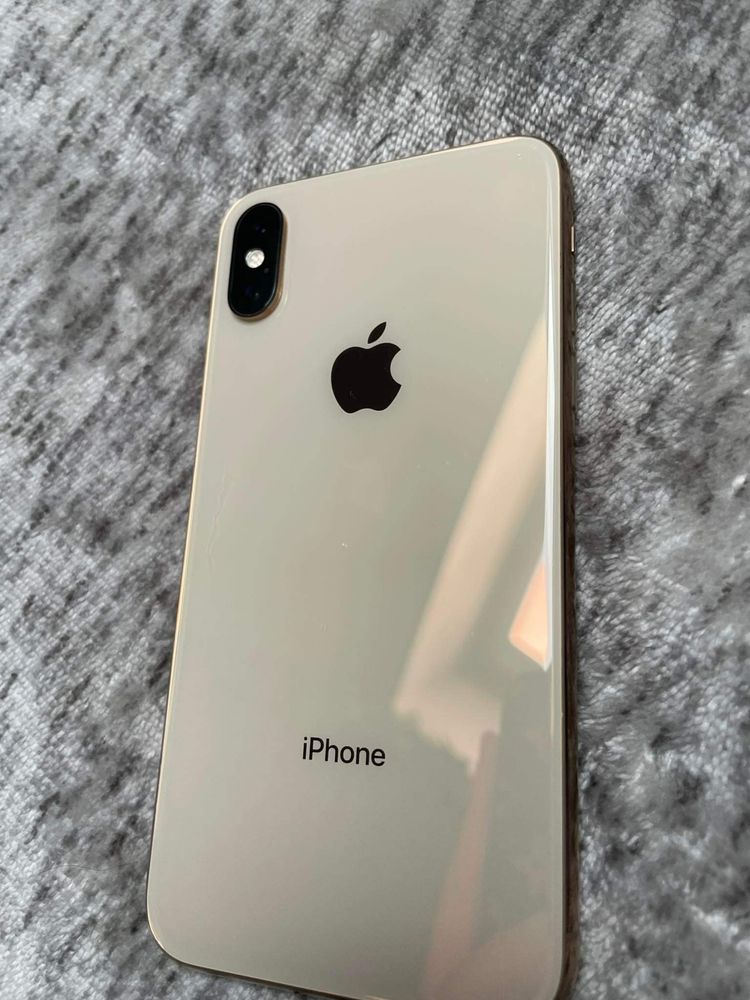 Iphone XS zloty.