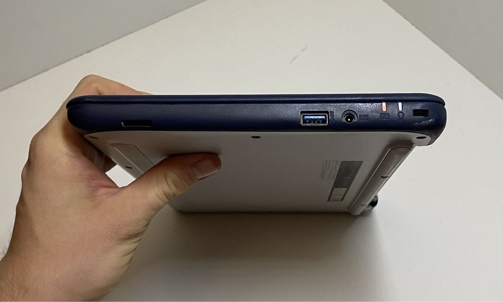 Chromebook asus c202s 11.6"/ 4GB RAM/16GB SSD! D846