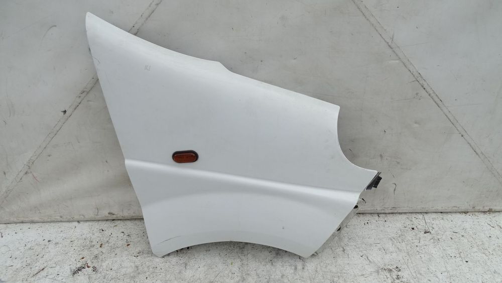 BŁOTNIK PRAWY PRZEDNI OPEL VIVARO 1.9DCI