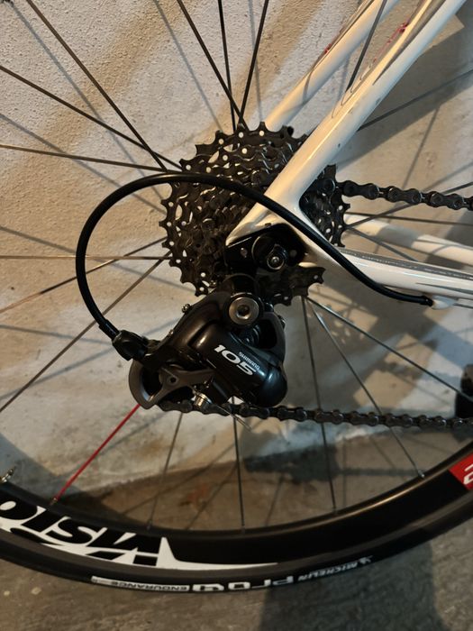 Scott CR1 Em Carbono