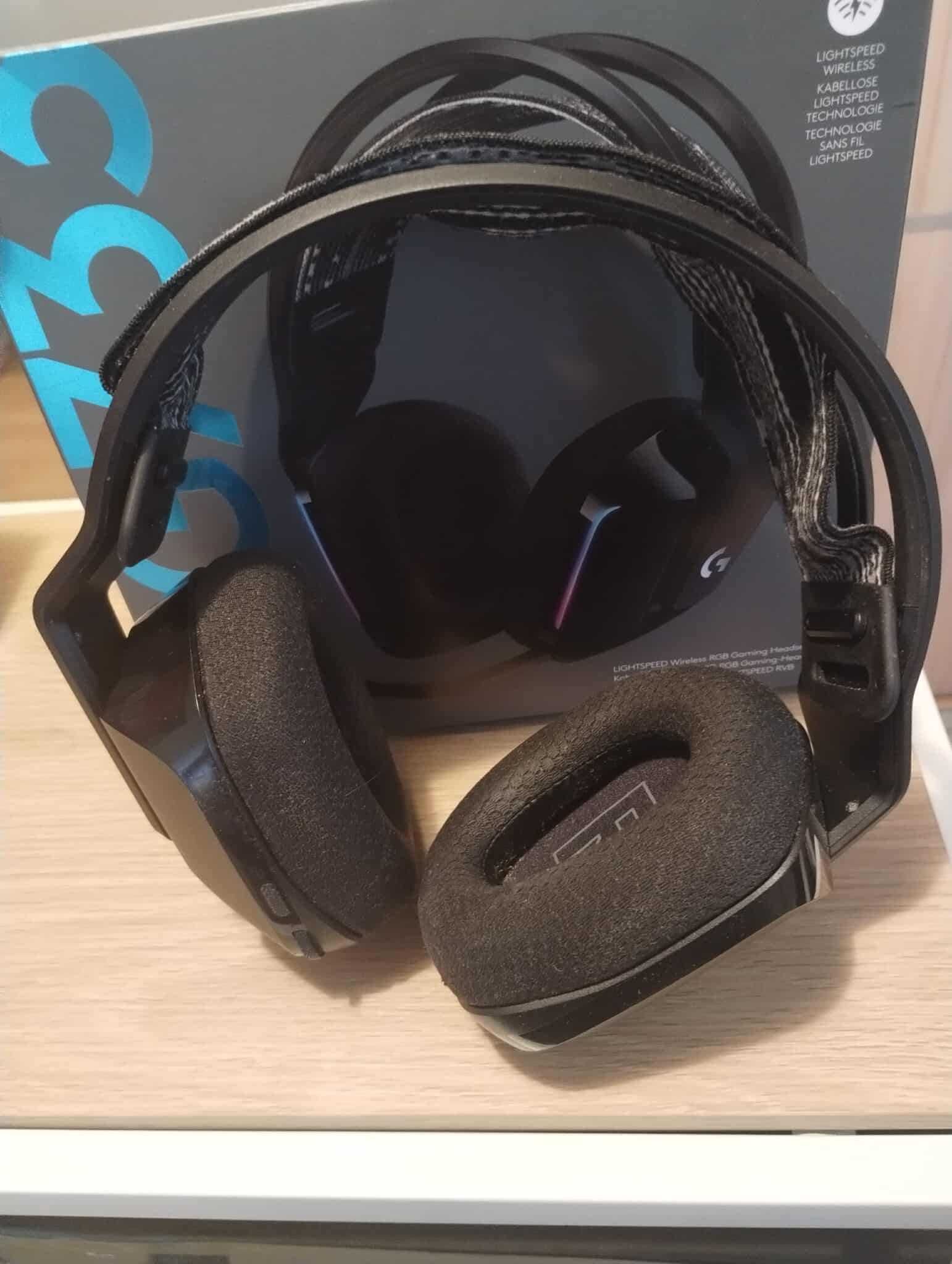 Logitech G733 - Bezprzewodowe słuchawki gamingowe w idealnym stanie!