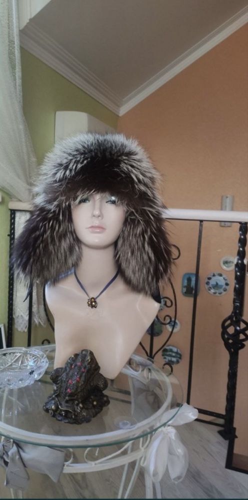 Ушанкв с чернобурки р 50
