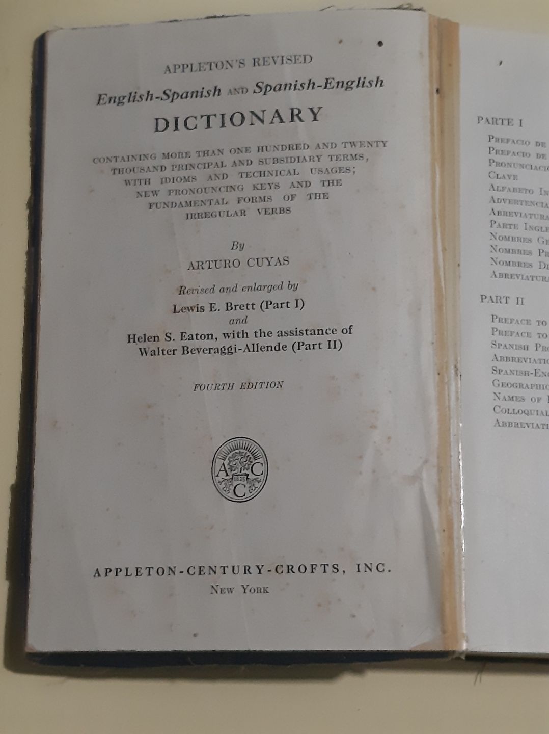 Словарь англо-испанский и сочинения в.в стасов 1952 г