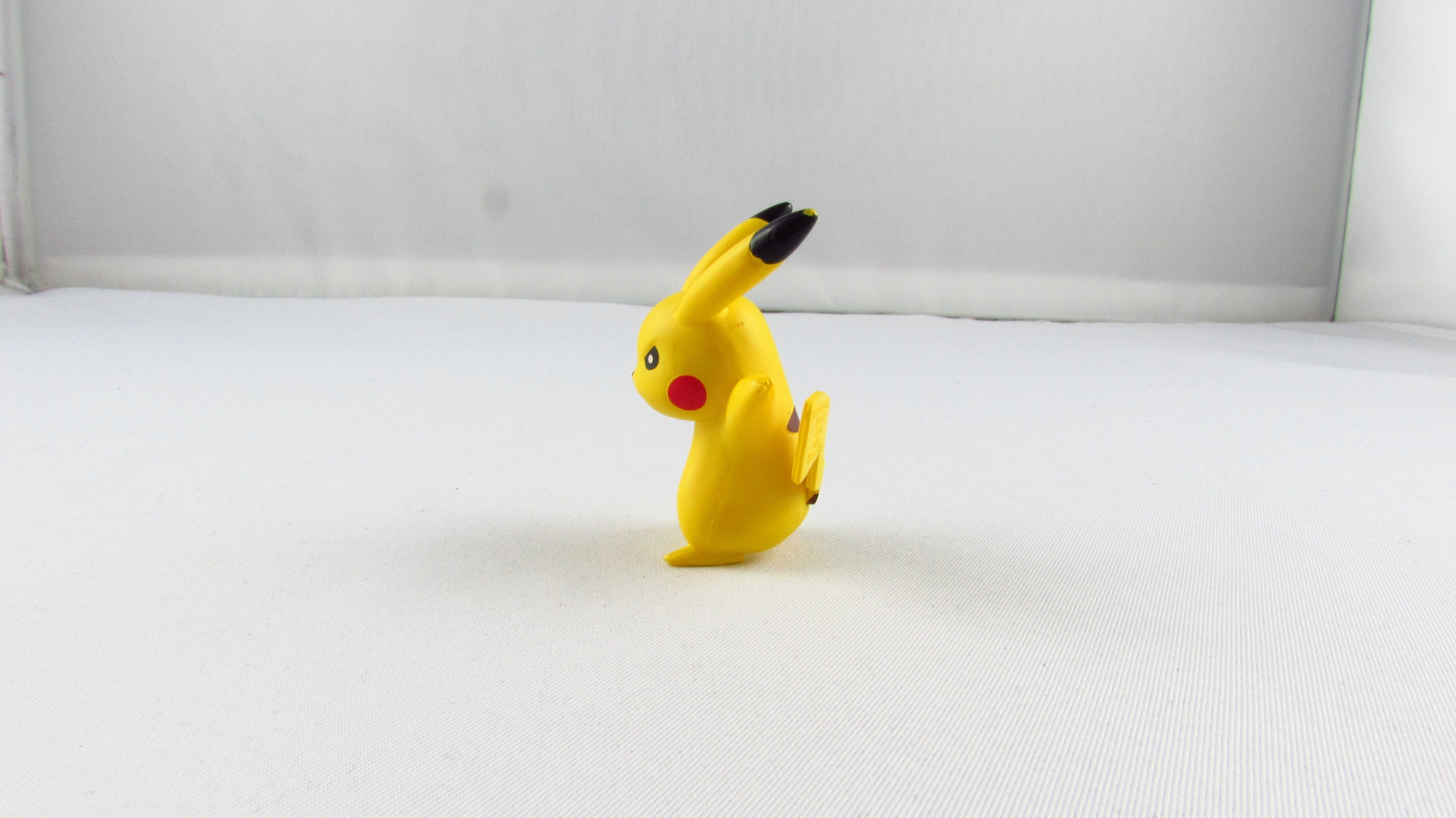 TOMY - Nintendo - Pokemon - Figurka Pikachu 2016 r.