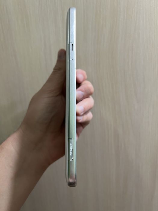 Планшет для учебы и розвлечений Samsung Galaxy Tab 3 SM-T211