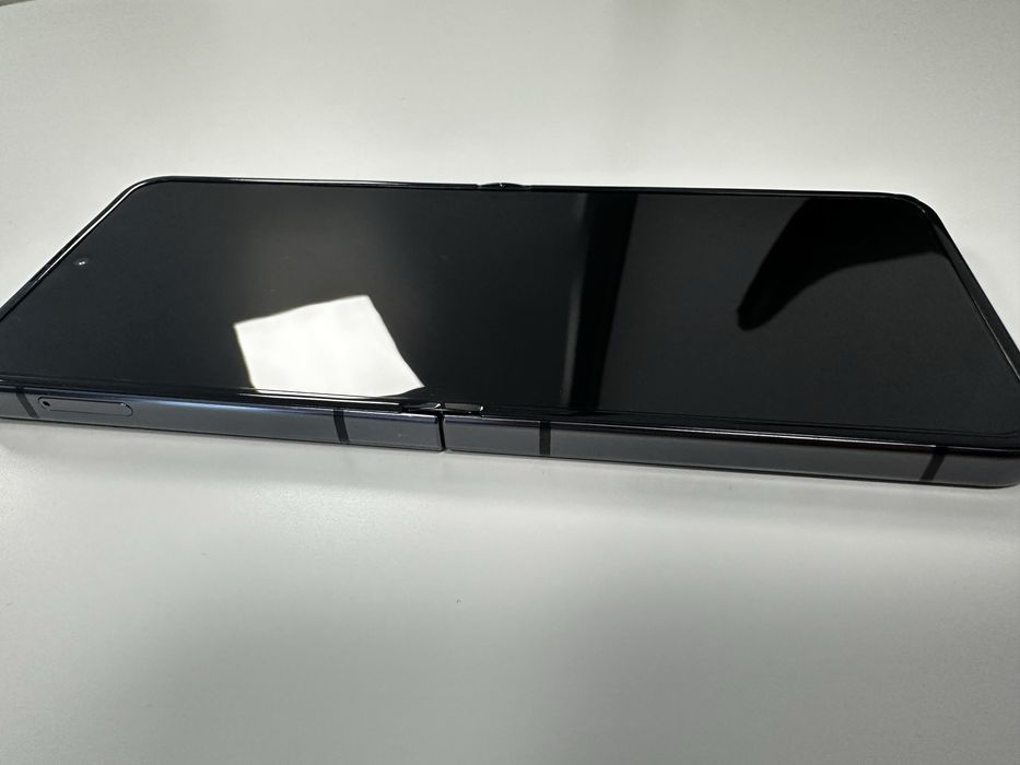 SAMSUNG Galaxy Z Flip 5