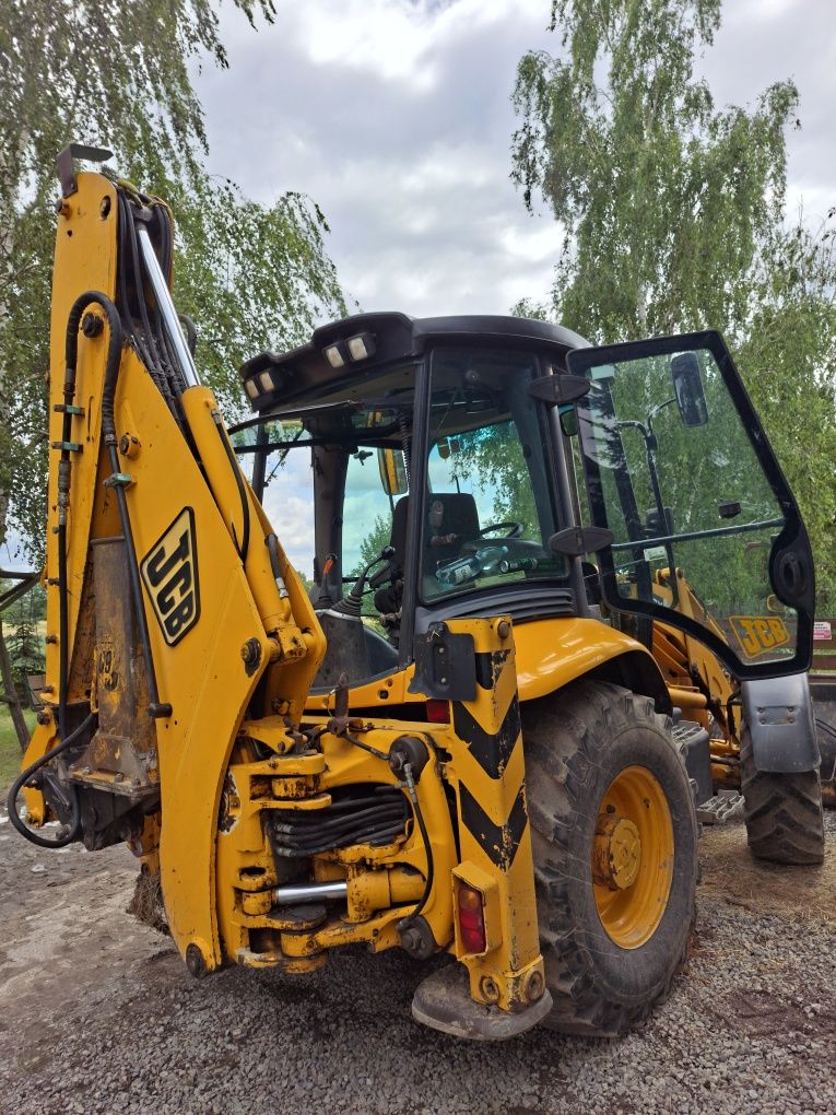 Usługi koparko-ładowarka JCB 3CX