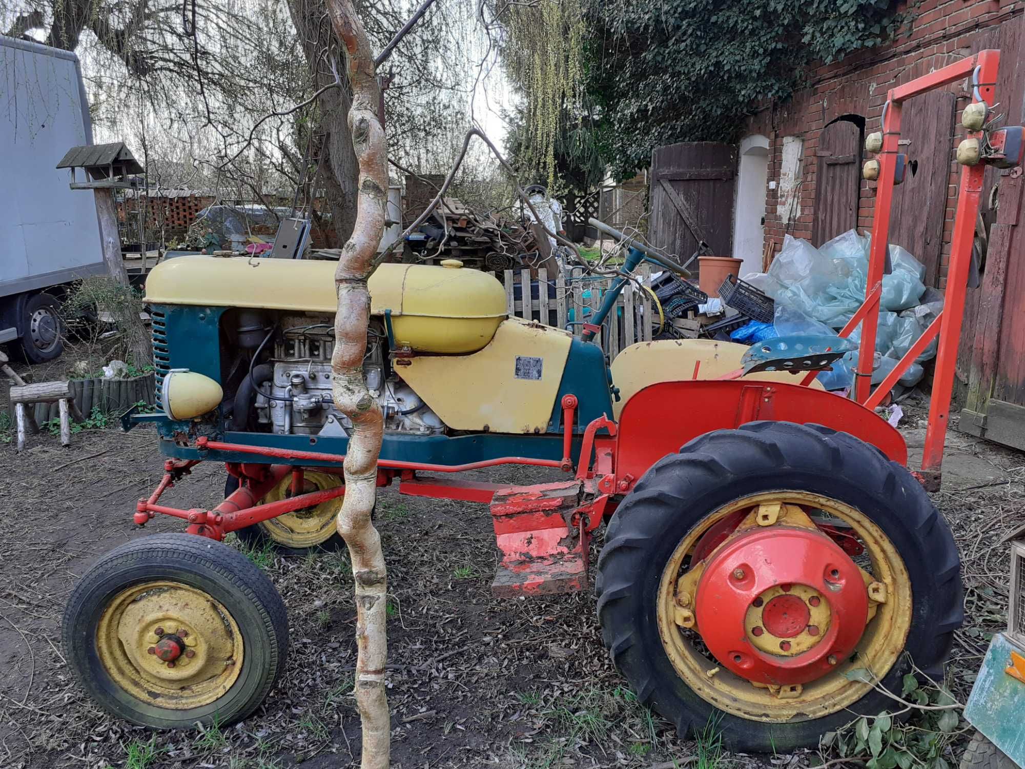 Ciągnik Massey Harris Pony