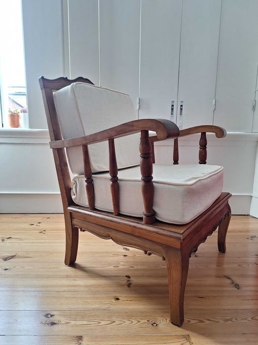 Poltrona/cadeirão de madeira dos anos 50/60