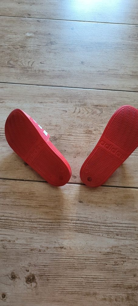 Klapki ADIDAS czerwone