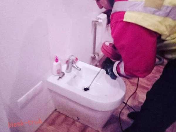 Прочистка канализации, прочистка труб, услуги ассенизатора, откачка ям