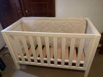 Berço/cama de grades Pili Carrera