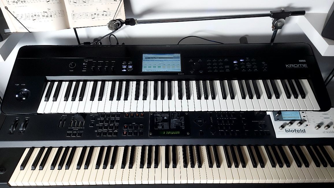 Korg Krome     .