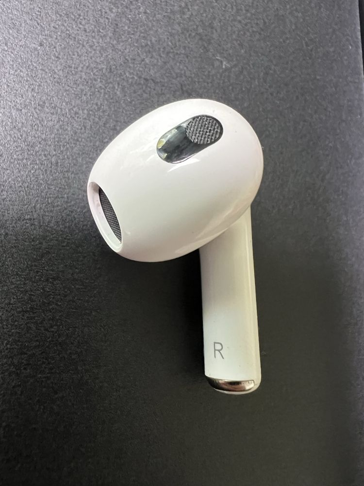 Продаю AirPods 3 ПРАВЫЙ Оригинал АирПодс 3 правий Оригінал