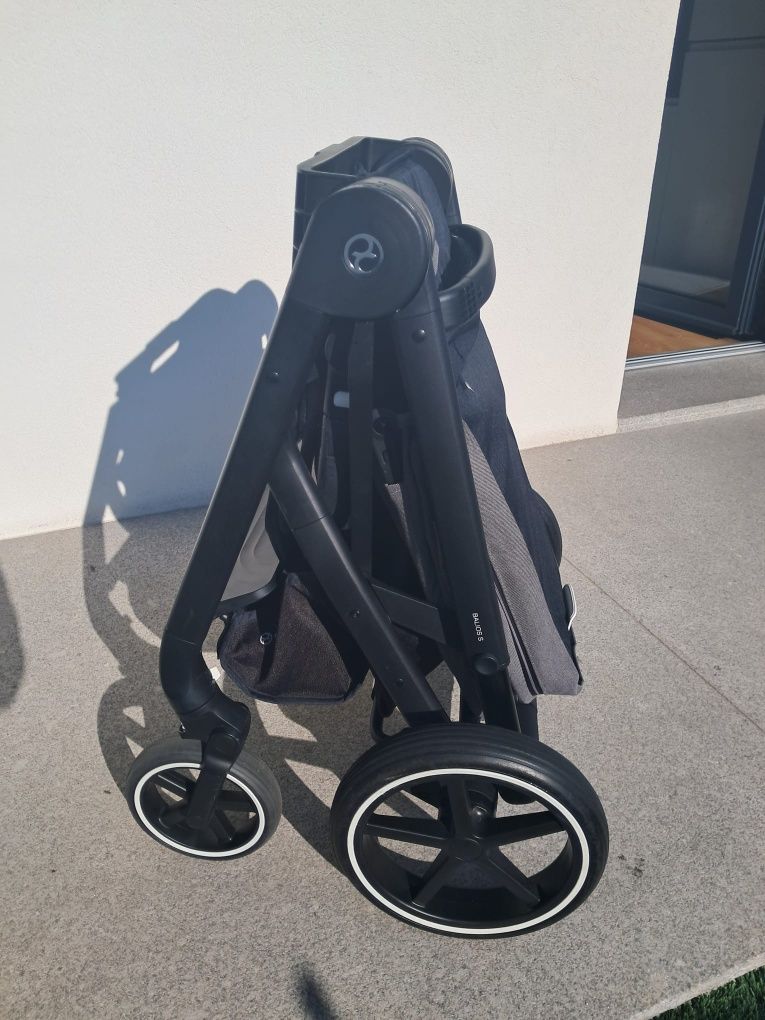Ovo Cybex Cloud Z + carrinho Balios S Cybex