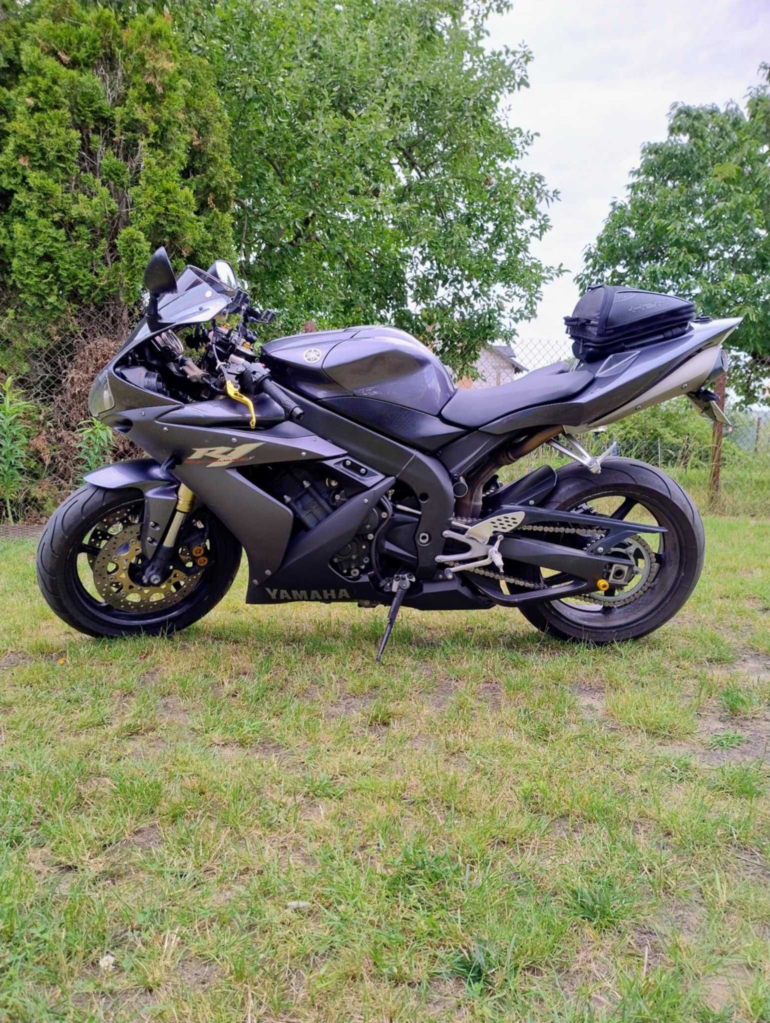 Yamaha R1 RN12 zadbana!
