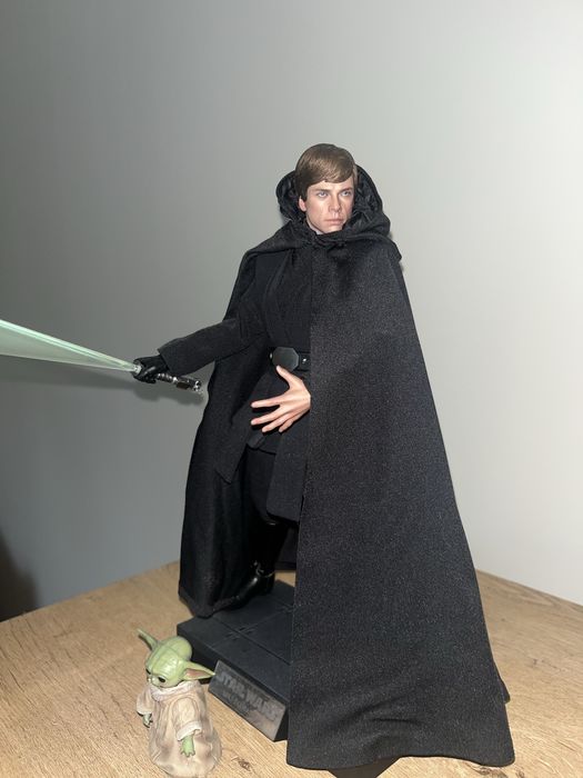 Figurka hot toys Star Wars The Mandalorian 1/6 Luke Skywalker