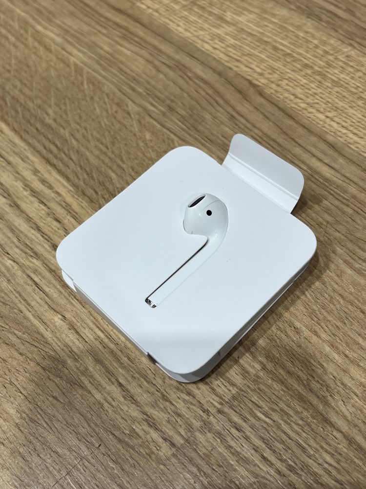 Новий лівий навушник Airpods 2 оригінал Гарантія Магазин /Left Airpods