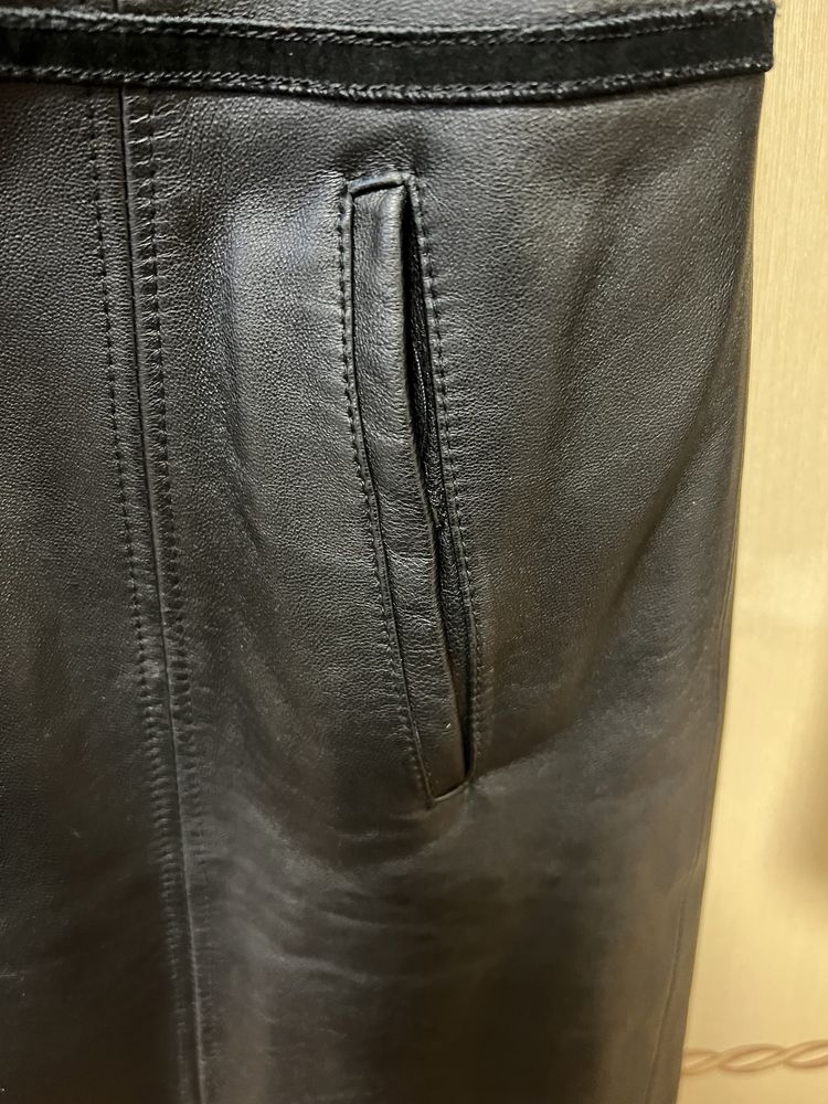Шкіряне пальто з натуральним хутром 42 (34-36) розмір