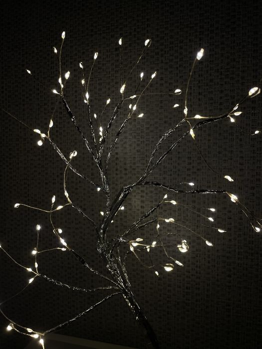 Декоративна лед гирлянда у виді сакури