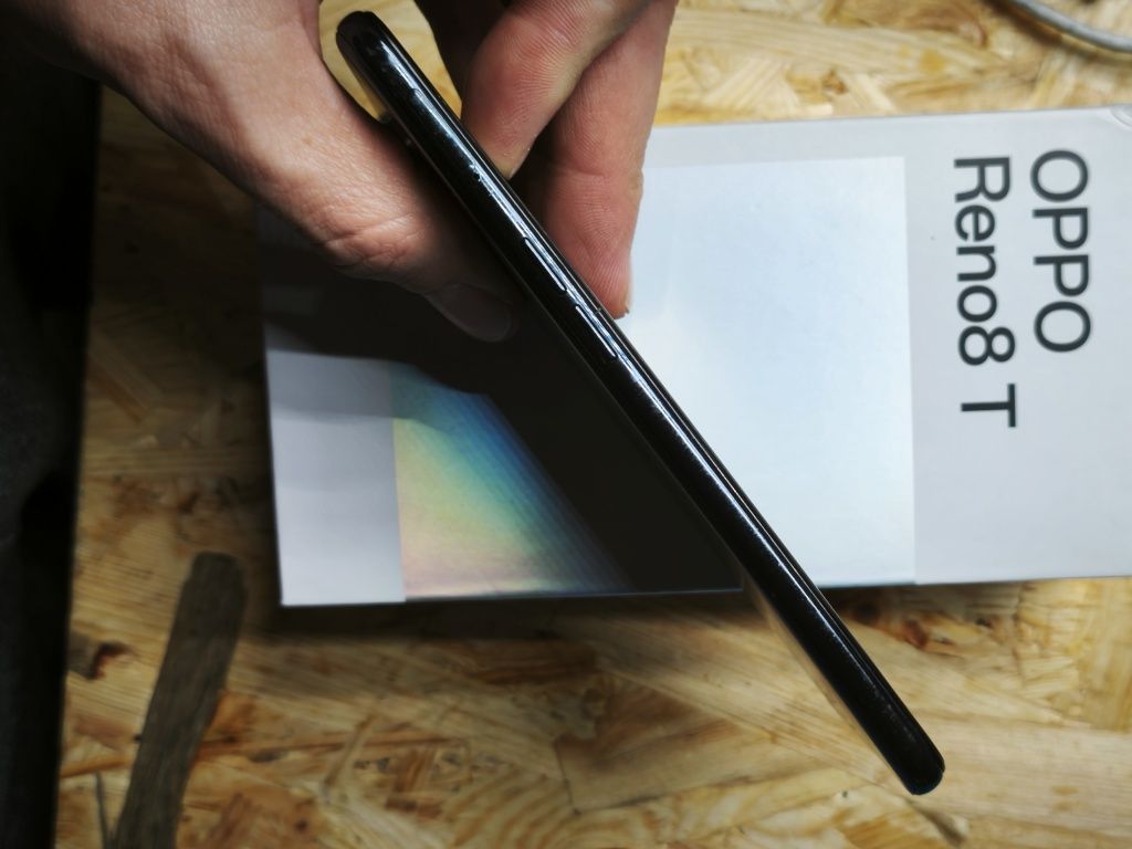Продам Oppo Reno 8T 8/128 Midnight Black