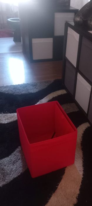 Móveis de cubos, caixas de arrumação a parte.Movel madeira tv