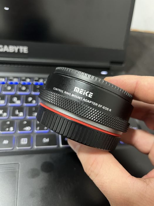 Перехідник Meike EF-EOS R з електронним кільцем керування Canon EOS R