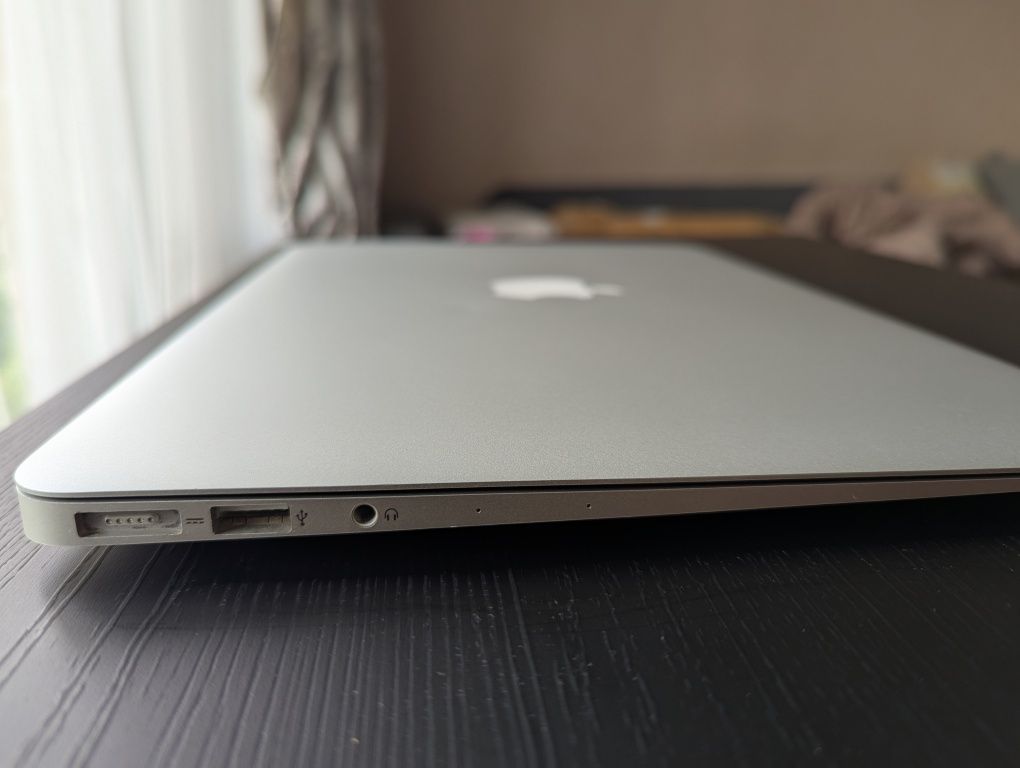 Macbook air 2017 8/256