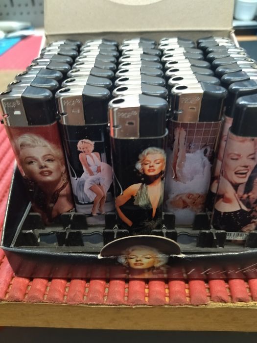 Box de isqueiros 42 unidades