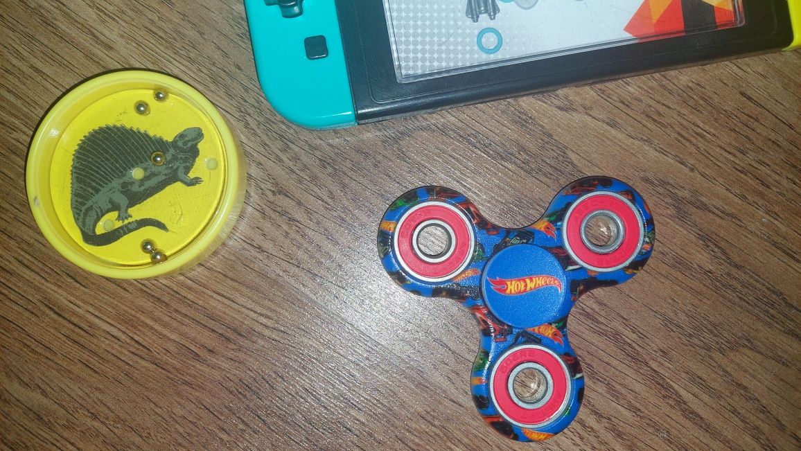 Hot Wheels spinner Flipper gra zręcznościowa łamigłówka bączek